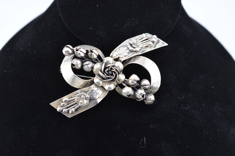 Vintage Signed Hobe Sterling Silver Floral Bow 1940's Brooch